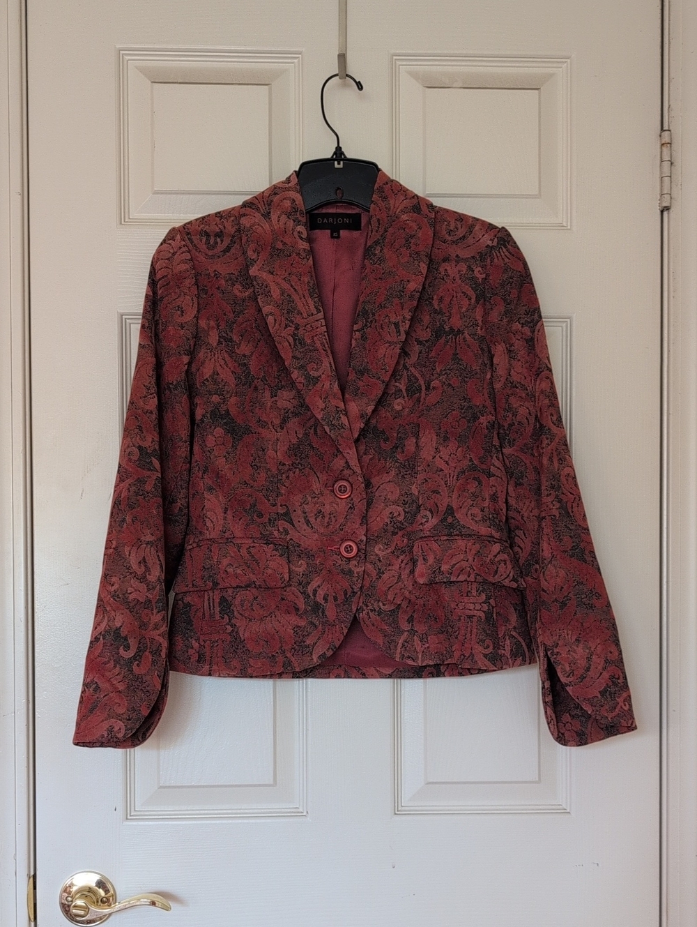 NWOT. Darjoni Coral Paisley Tailored Full Lining Blazer.